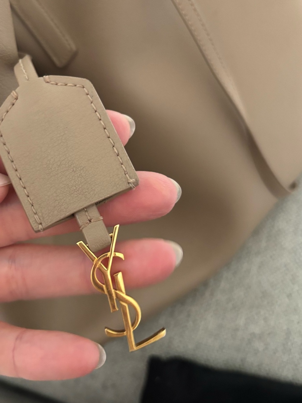 YSL TOTE HANDBAG - Picture 7 of 15